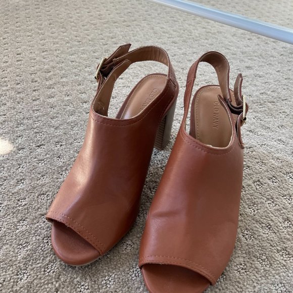 Brown open-toed boots - Picture 2 of 3